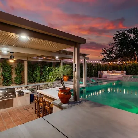 Hacienda San Miguel Pool And Spa With Outdoor Kitchen